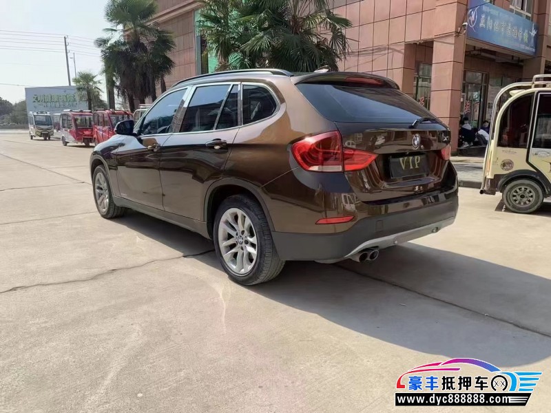 15年宝马X1轿车抵押车出售
