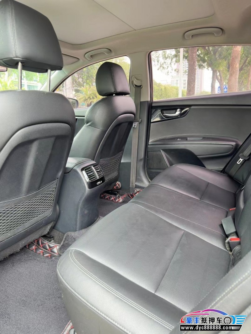 17年起亚K4轿车抵押车出售