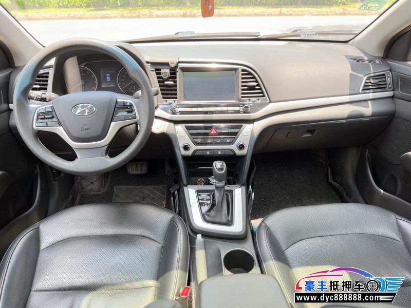 18年现代领动轿车抵押车出售