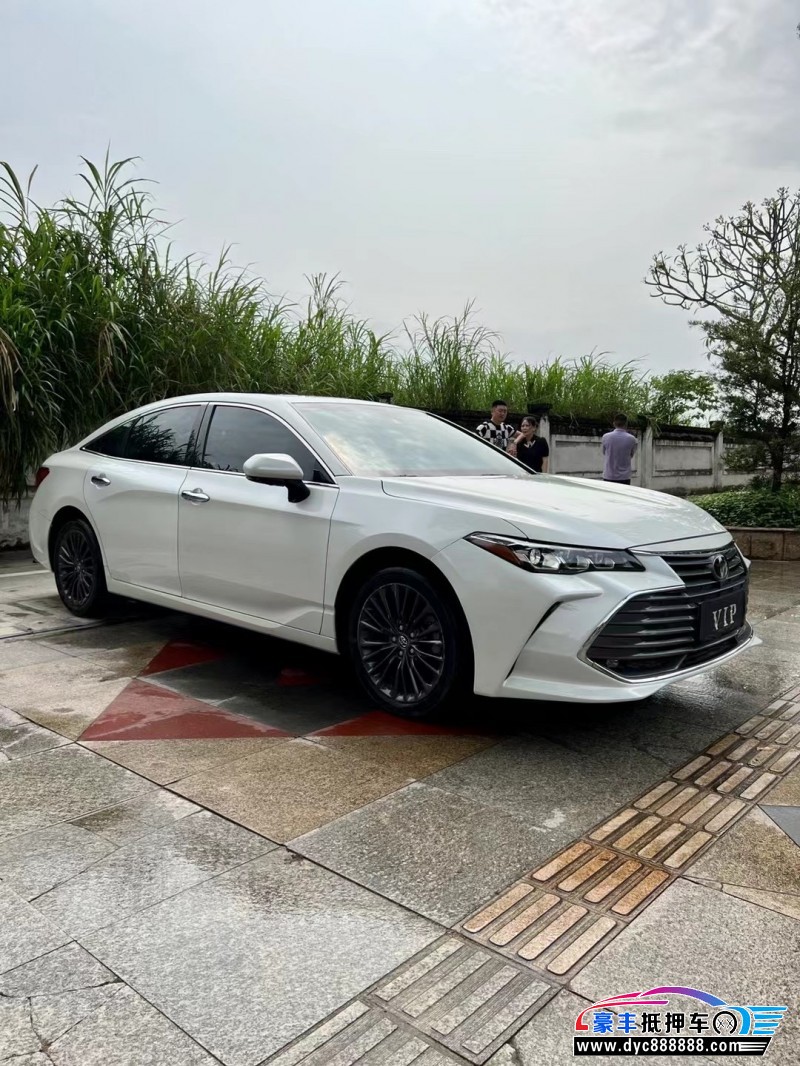 20年丰田亚洲龙轿车抵押车出售