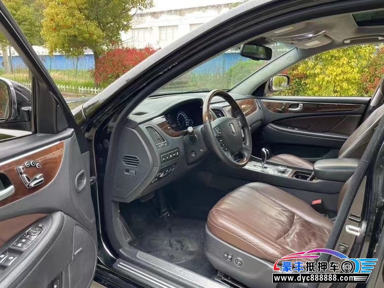 13年现代雅克仕轿车抵押车出售