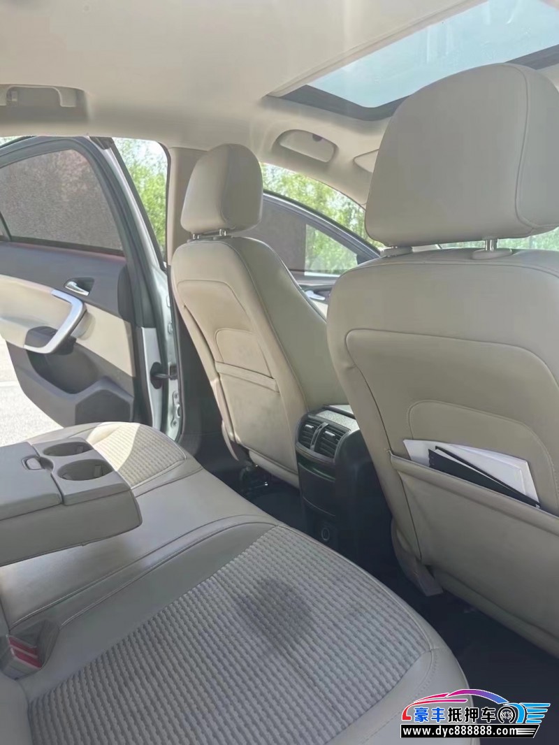 15年别克君威轿车抵押车出售