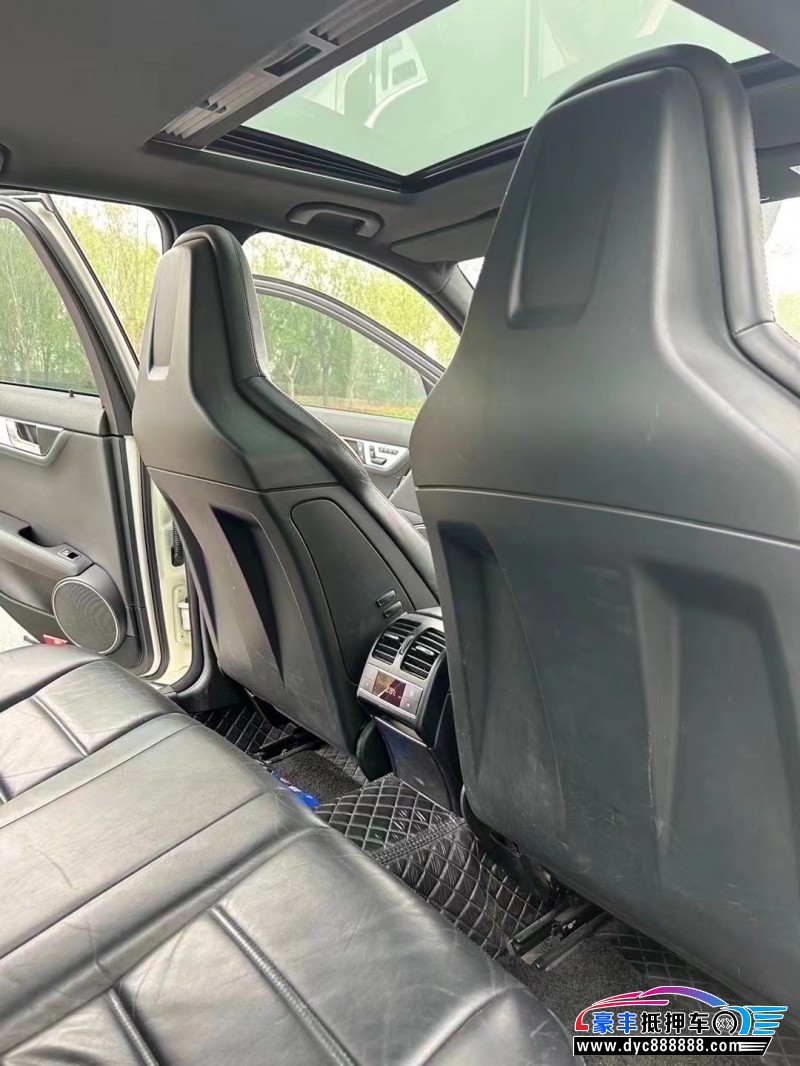 12年奔驰C级轿车抵押车出售