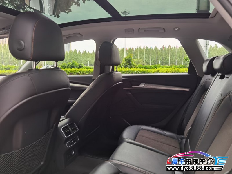 19年奥迪Q5轿车抵押车出售