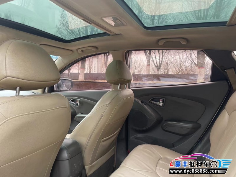 10年现代ix35轿车抵押车出售