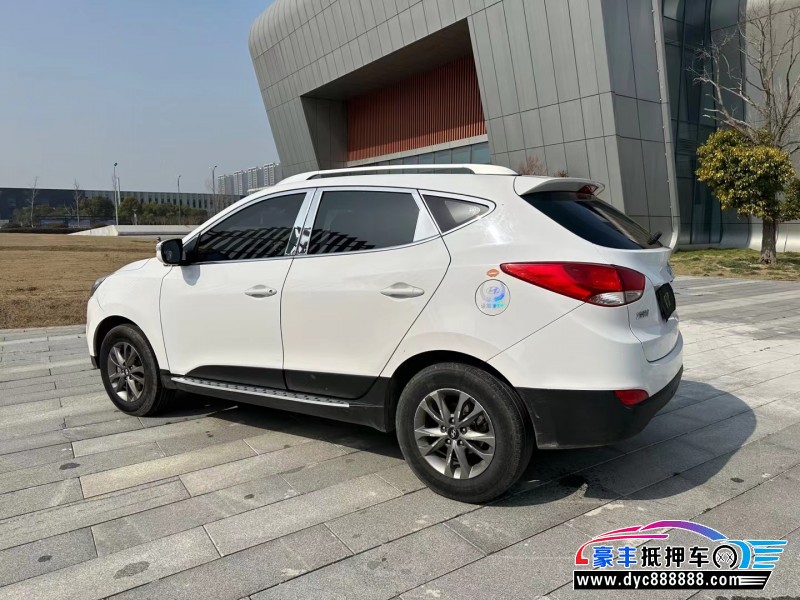 15年现代ix35轿车抵押车出售