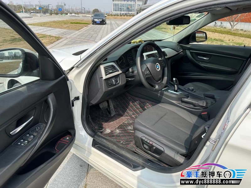 15年宝马3系轿车抵押车出售