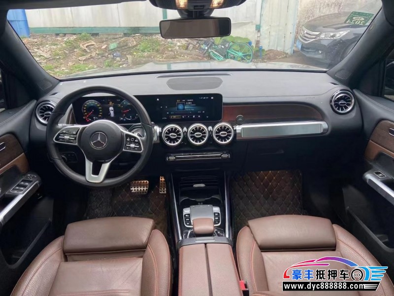 21年奔驰GLB轿车抵押车出售