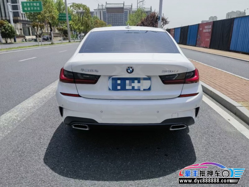 22年宝马3系轿车抵押车出售
