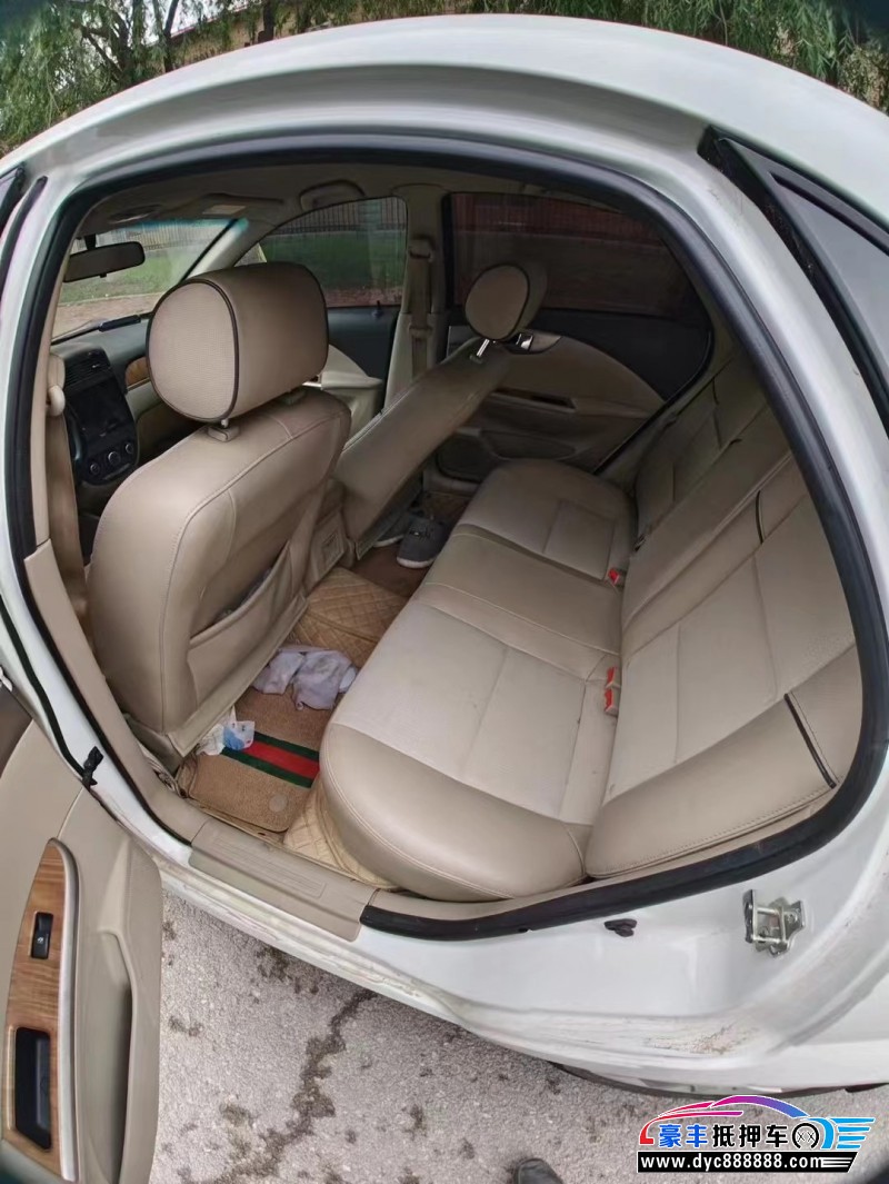 16年别克凯越轿车抵押车出售