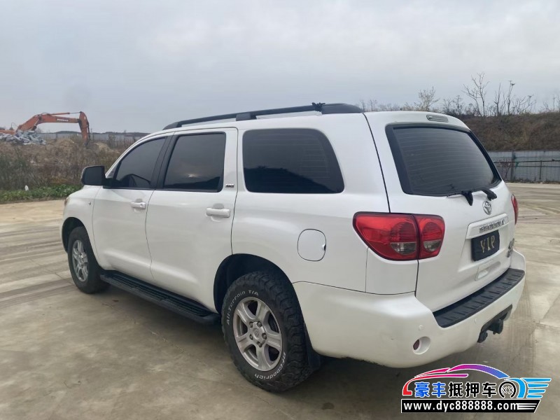 16年丰田红杉轿车抵押车出售