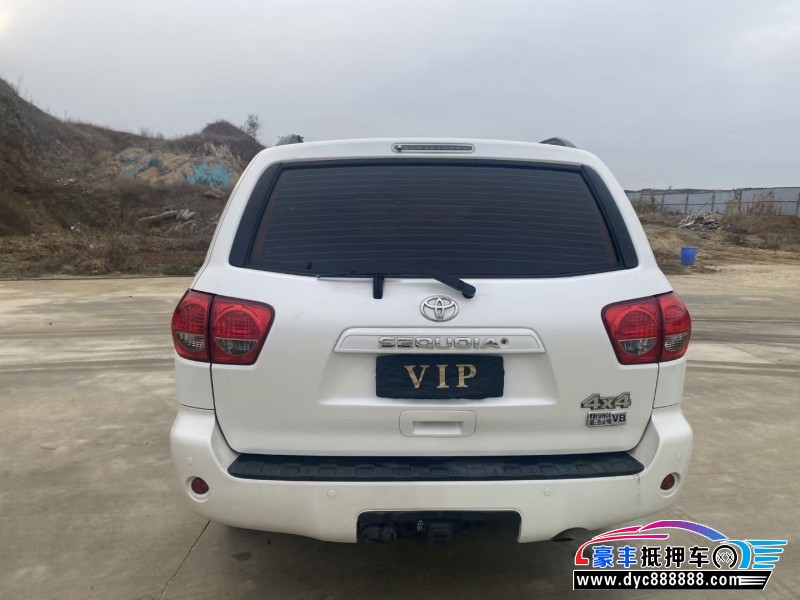 16年丰田红杉轿车抵押车出售