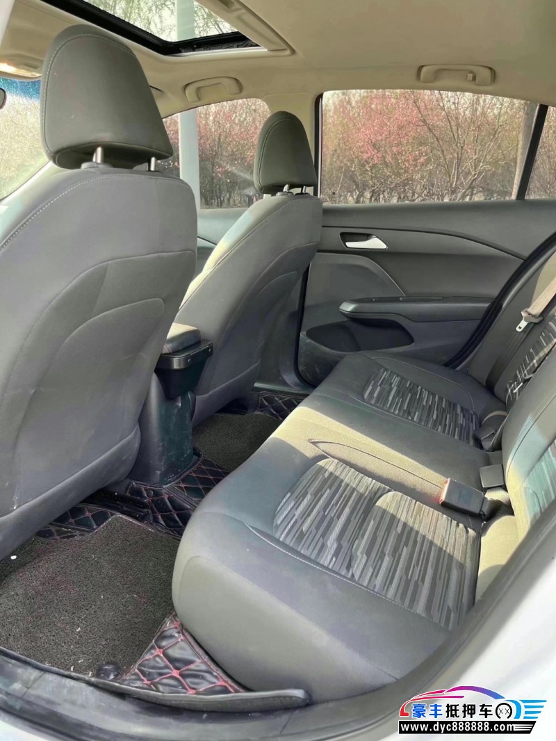 18年雪佛兰科沃兹轿车抵押车出售