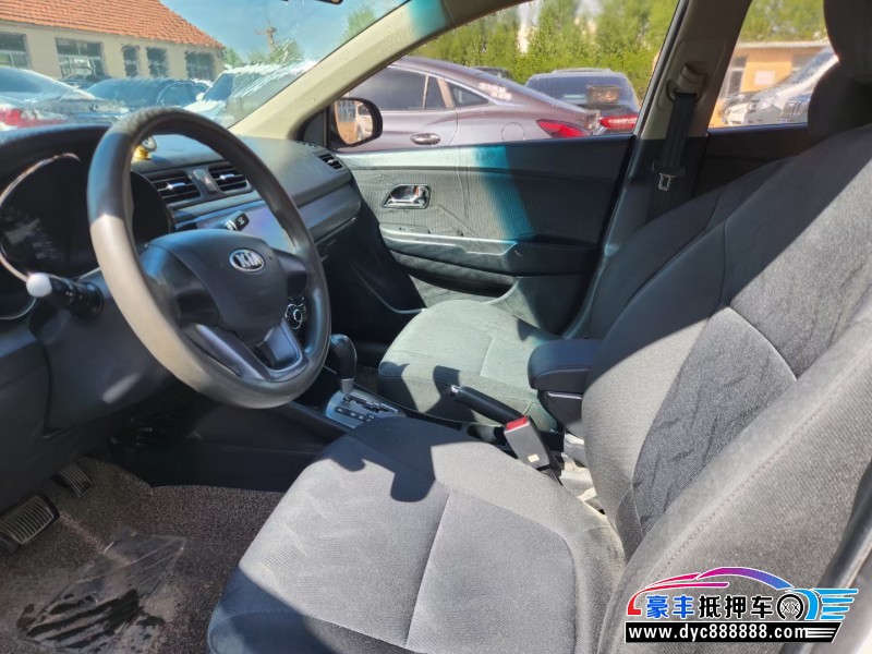 13年起亚K2轿车抵押车出售