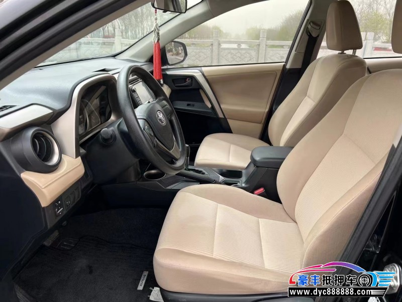 14年丰田RAV4荣放轿车抵押车出售