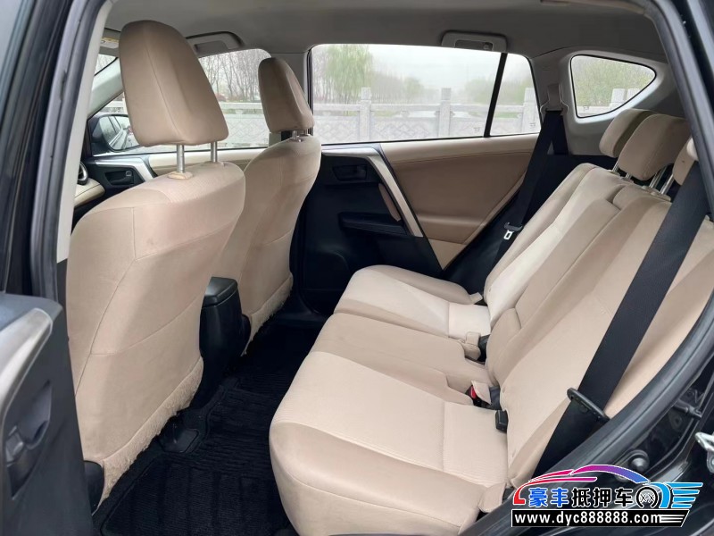 14年丰田RAV4荣放轿车抵押车出售