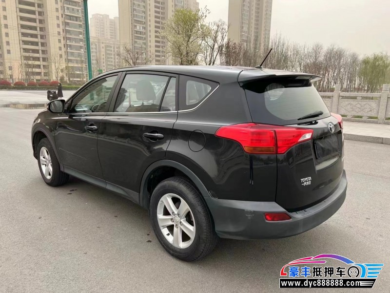 14年丰田RAV4荣放轿车抵押车出售