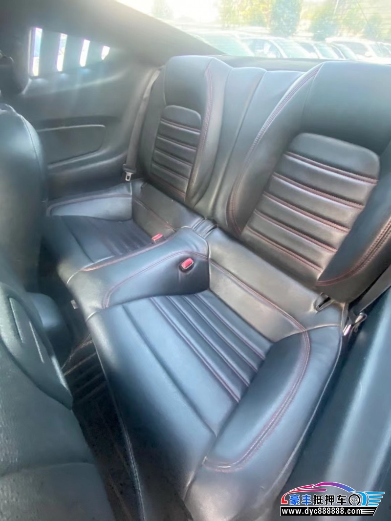 16年福特野马轿车抵押车出售