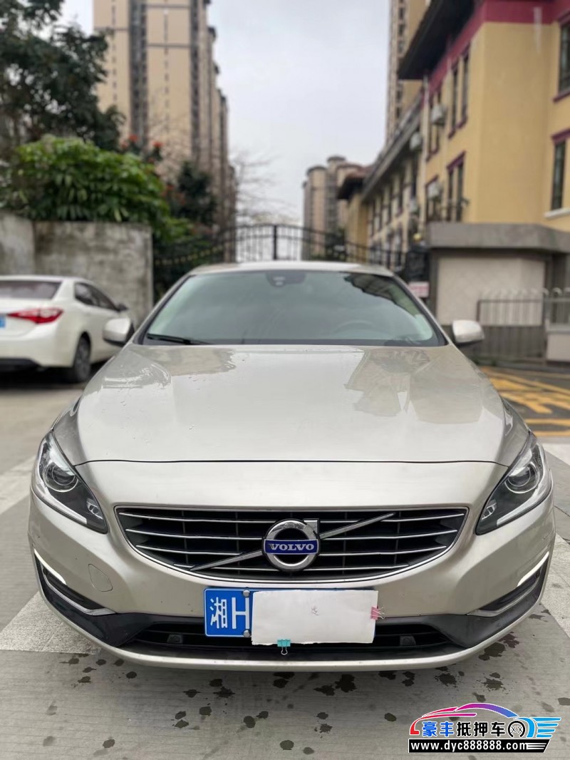 17年沃尔沃S60L轿车抵押车出售