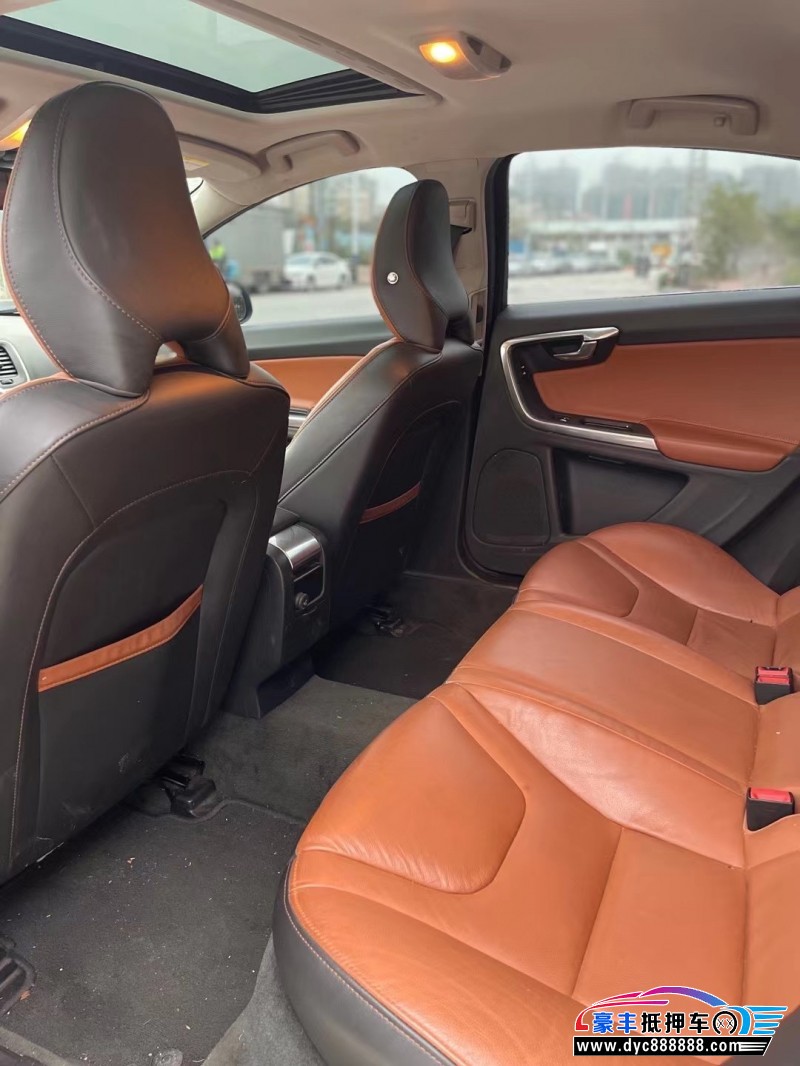 17年沃尔沃S60L轿车抵押车出售