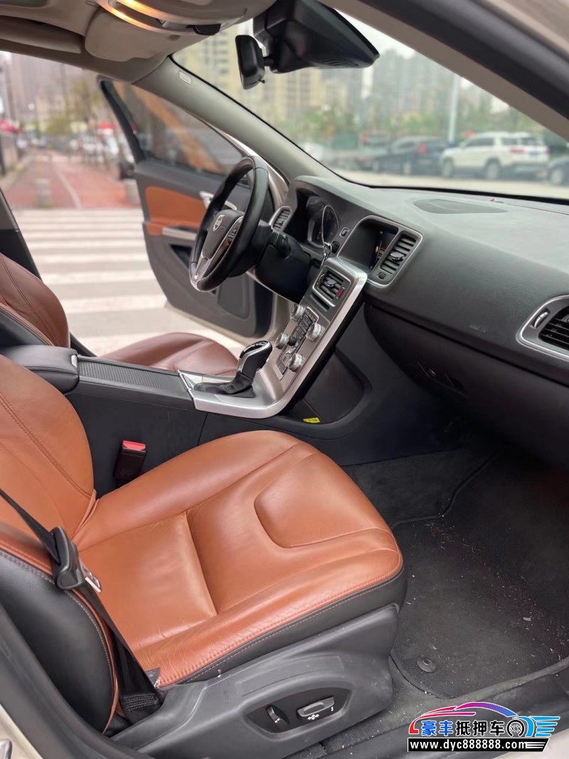 17年沃尔沃S60L轿车抵押车出售