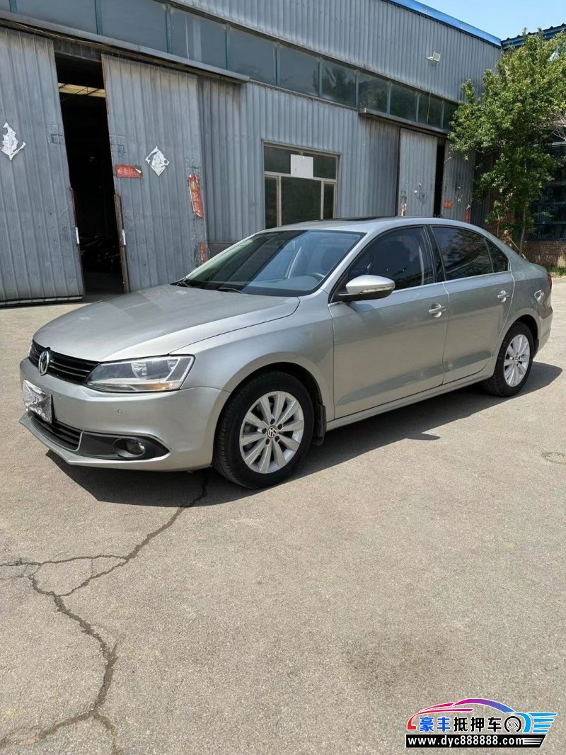 14年大众速腾轿车抵押车出售