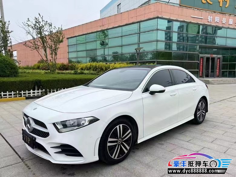 20年奔驰A轿车抵押车出售