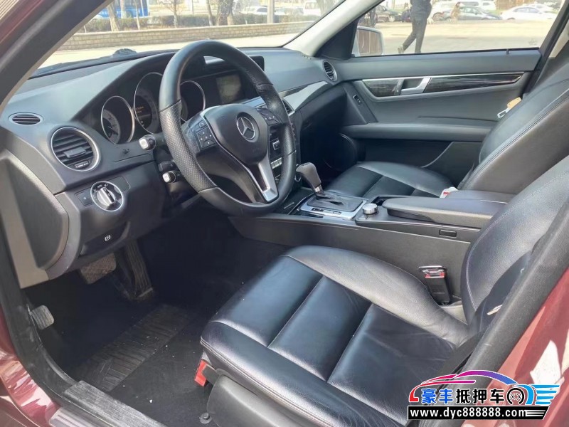 13年奔驰C轿车抵押车出售