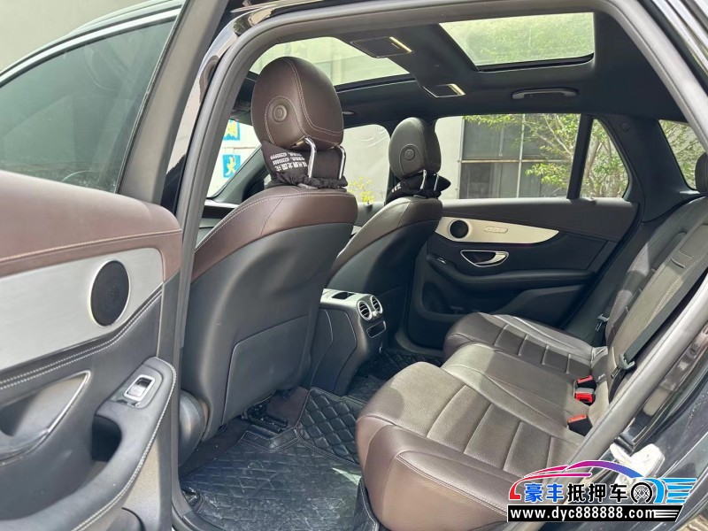 20年奔驰GLC轿车抵押车出售