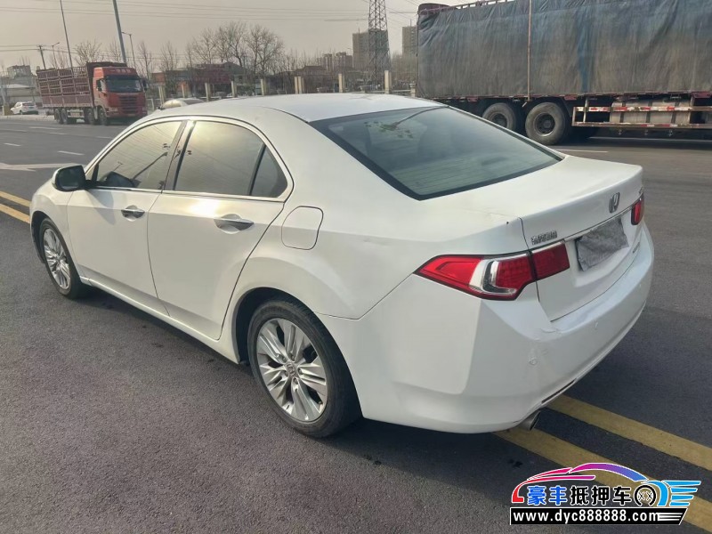 13年本田思铂睿轿车抵押车出售