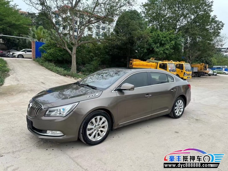 15年别克君越轿车抵押车出售