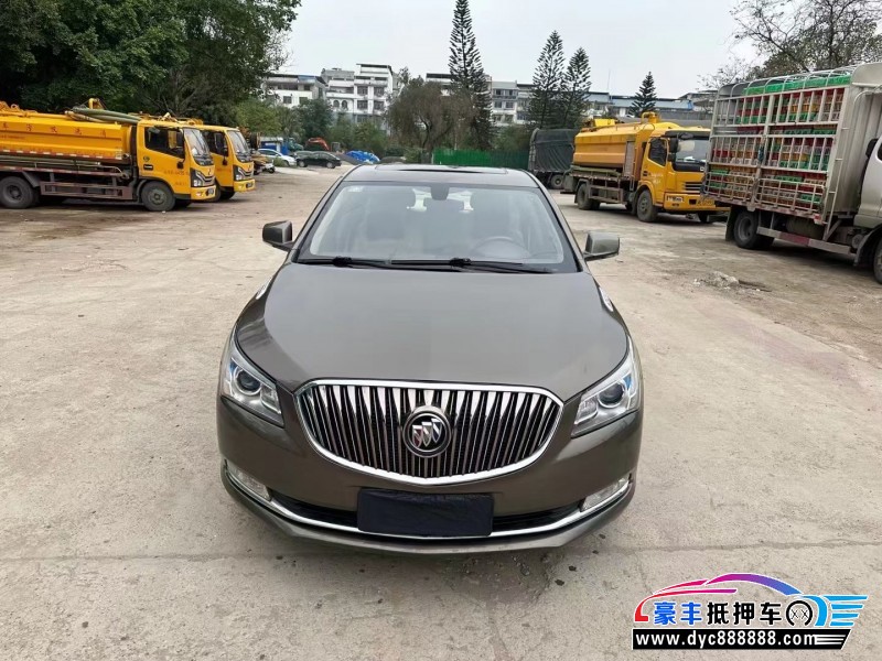 15年别克君越轿车抵押车出售