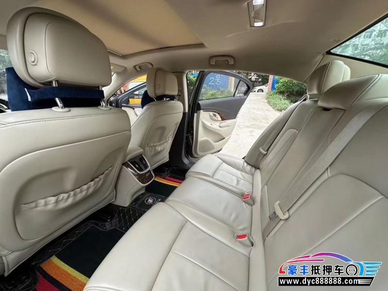 15年别克君越轿车抵押车出售