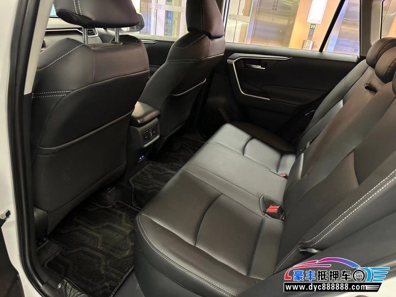 22年丰田RAV4SUV抵押车出售