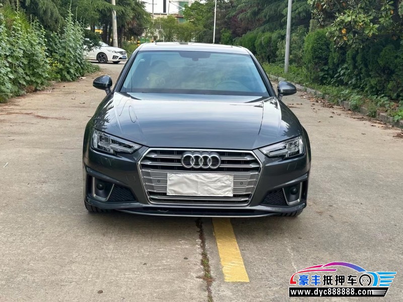 19年奥迪A4轿车抵押车出售