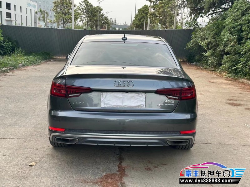 19年奥迪A4轿车抵押车出售