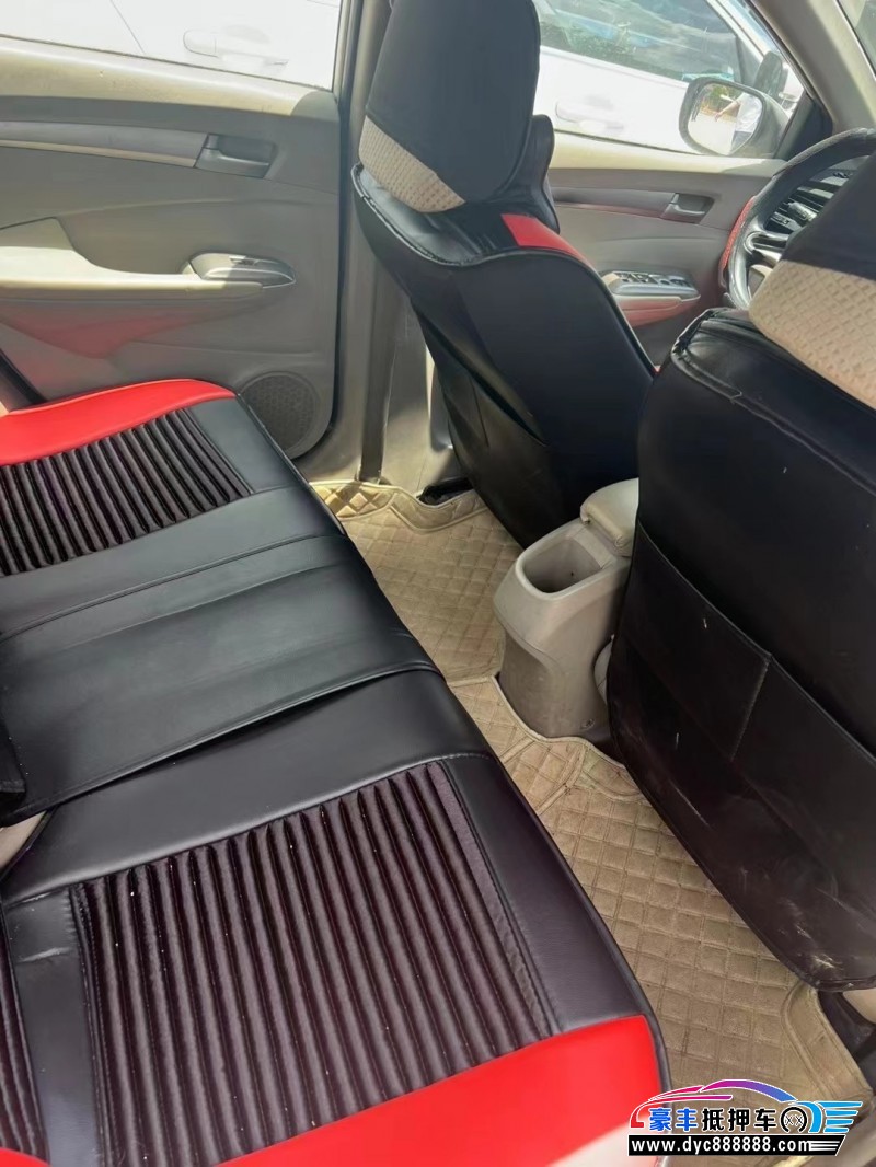 10年本田锋范轿车抵押车出售