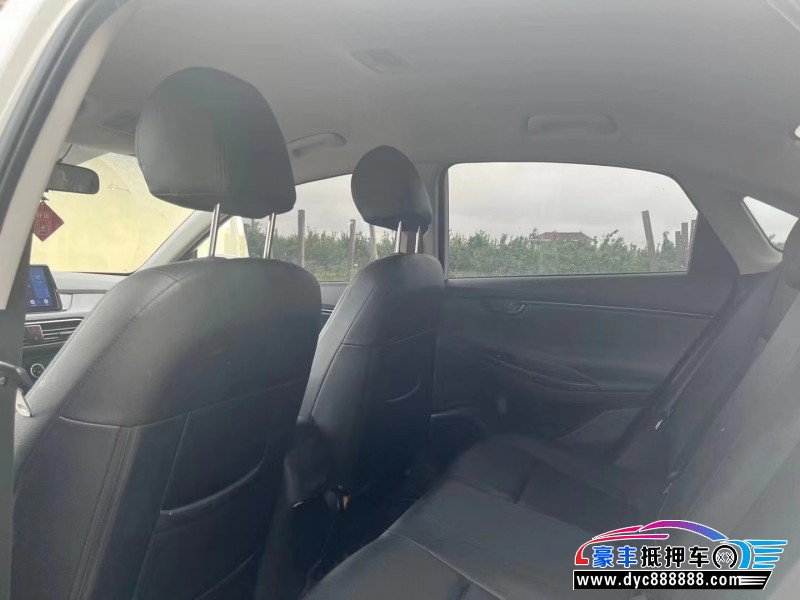 21年现代悦动轿车抵押车出售