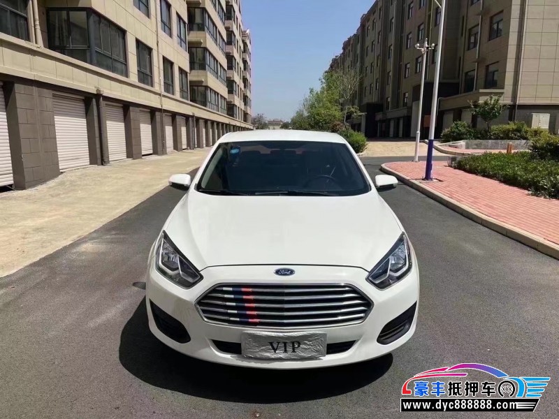 18年福特福睿斯轿车抵押车出售