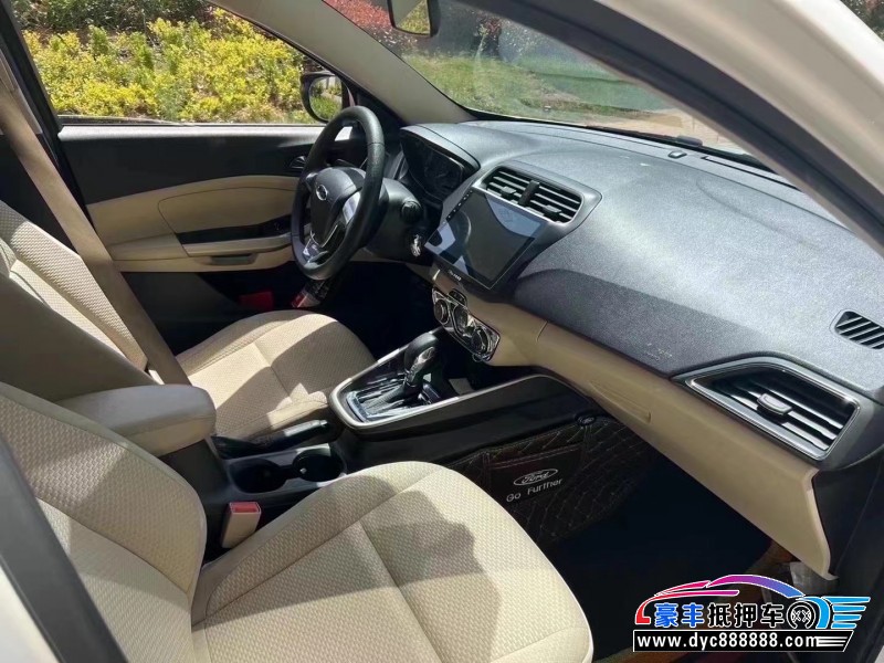 18年福特福睿斯轿车抵押车出售