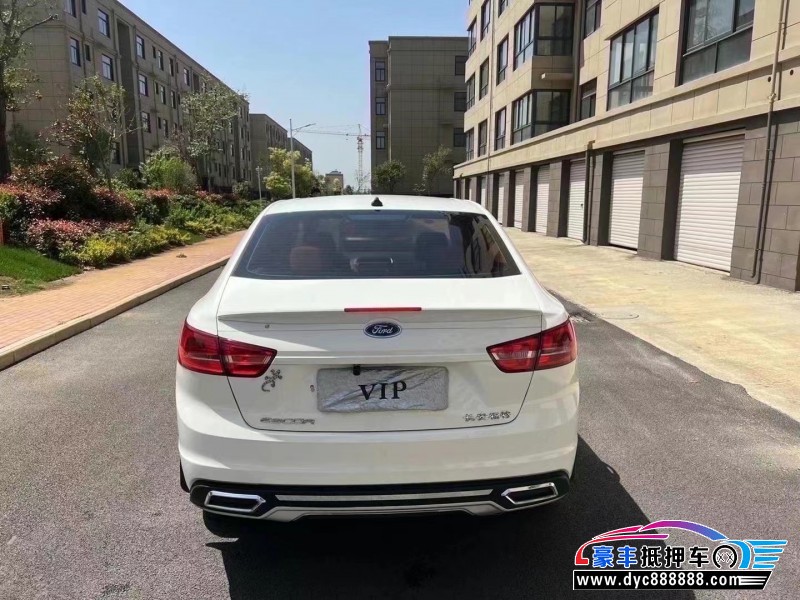 18年福特福睿斯轿车抵押车出售