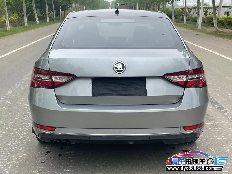 17年斯柯达速派轿车抵押车出售