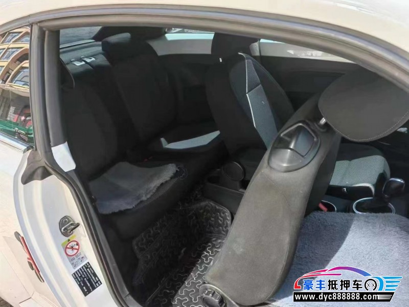 14年大众甲壳虫轿车抵押车出售