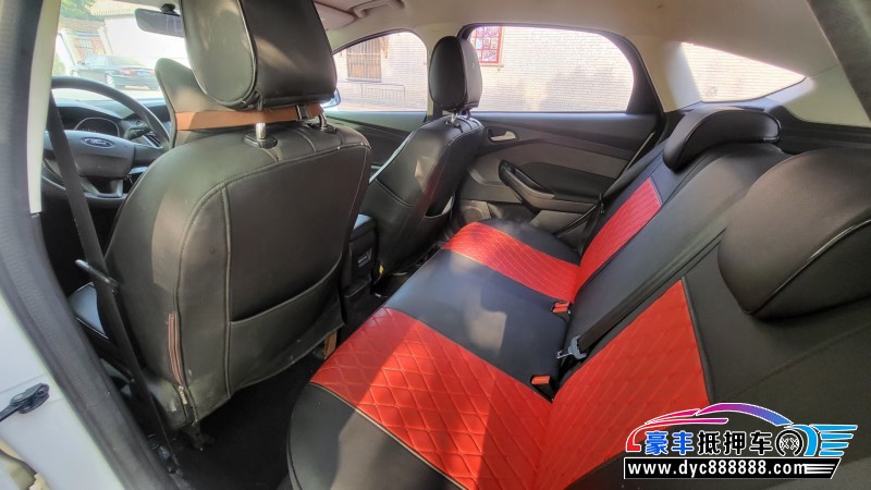 17年福特福克斯轿车抵押车出售