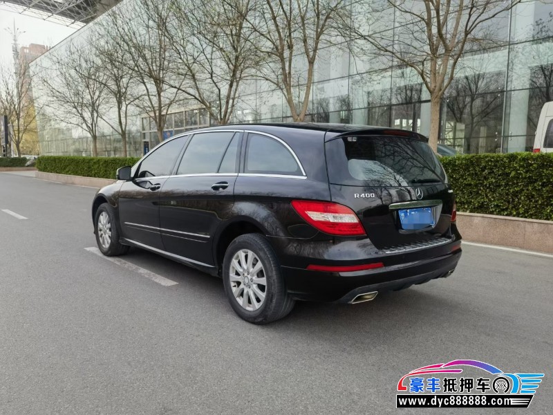 13年奔驰R级轿车抵押车出售