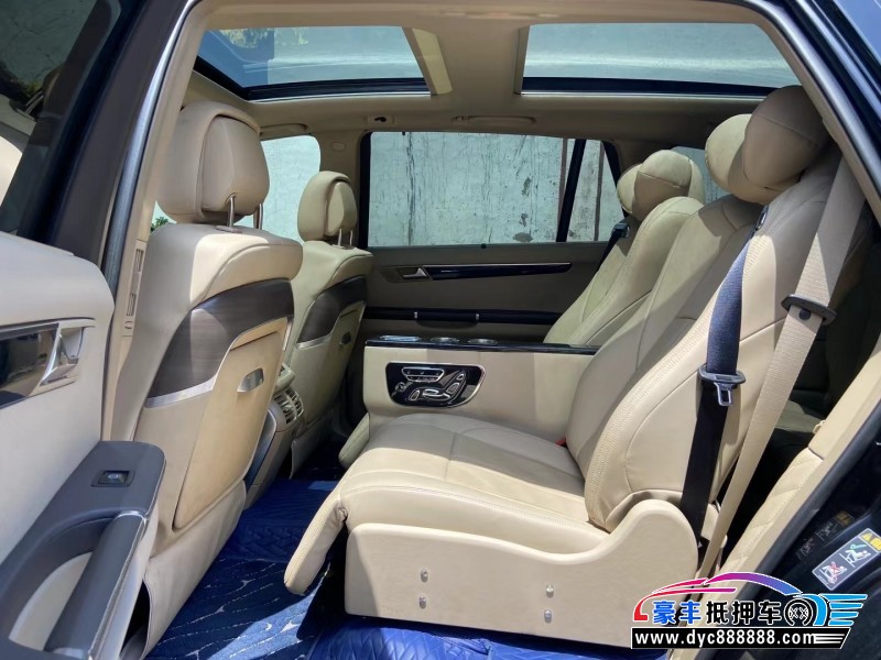 17年奔驰R轿车抵押车出售