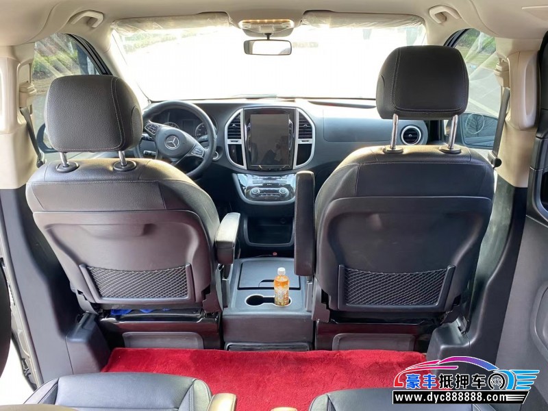 17年奔驰威霆SUV抵押车出售