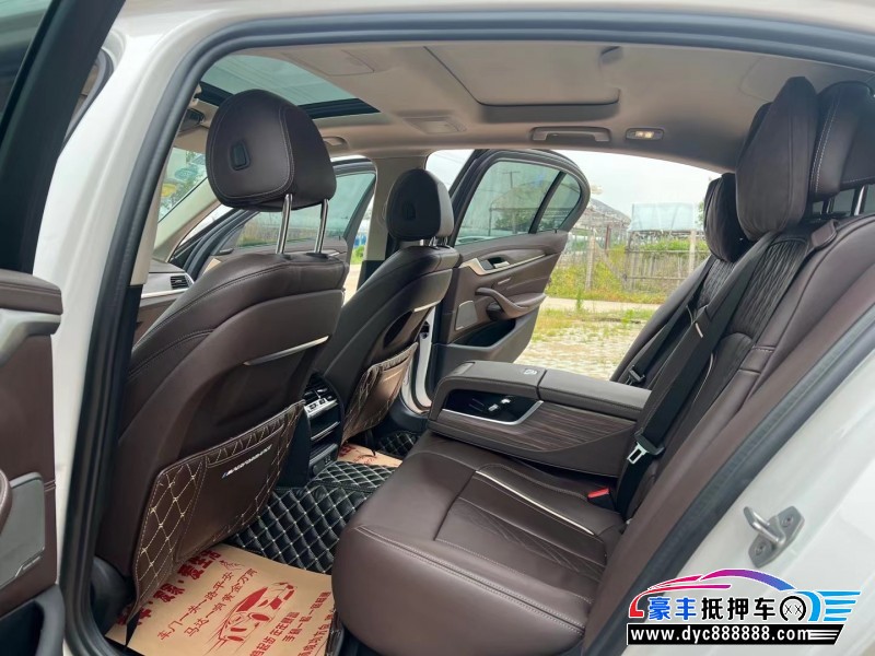 20年宝马5系轿车抵押车出售