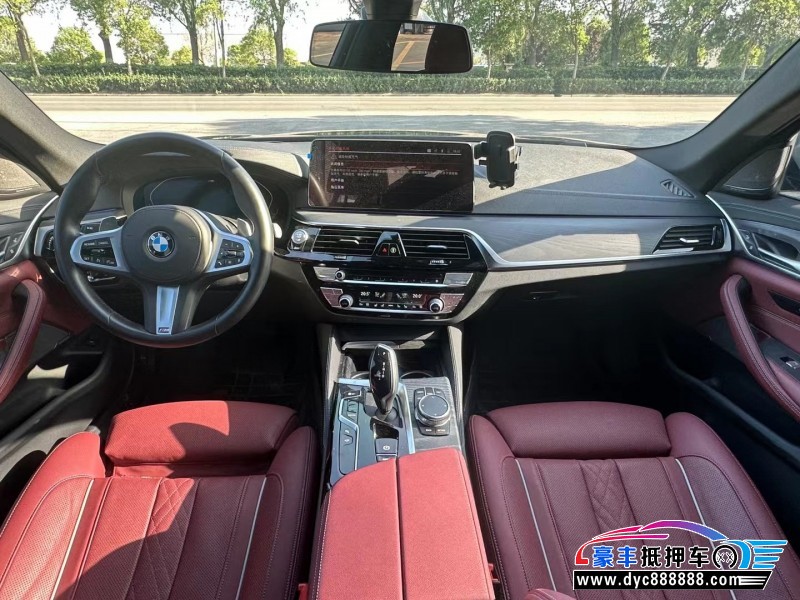 21年宝马5系轿车抵押车出售