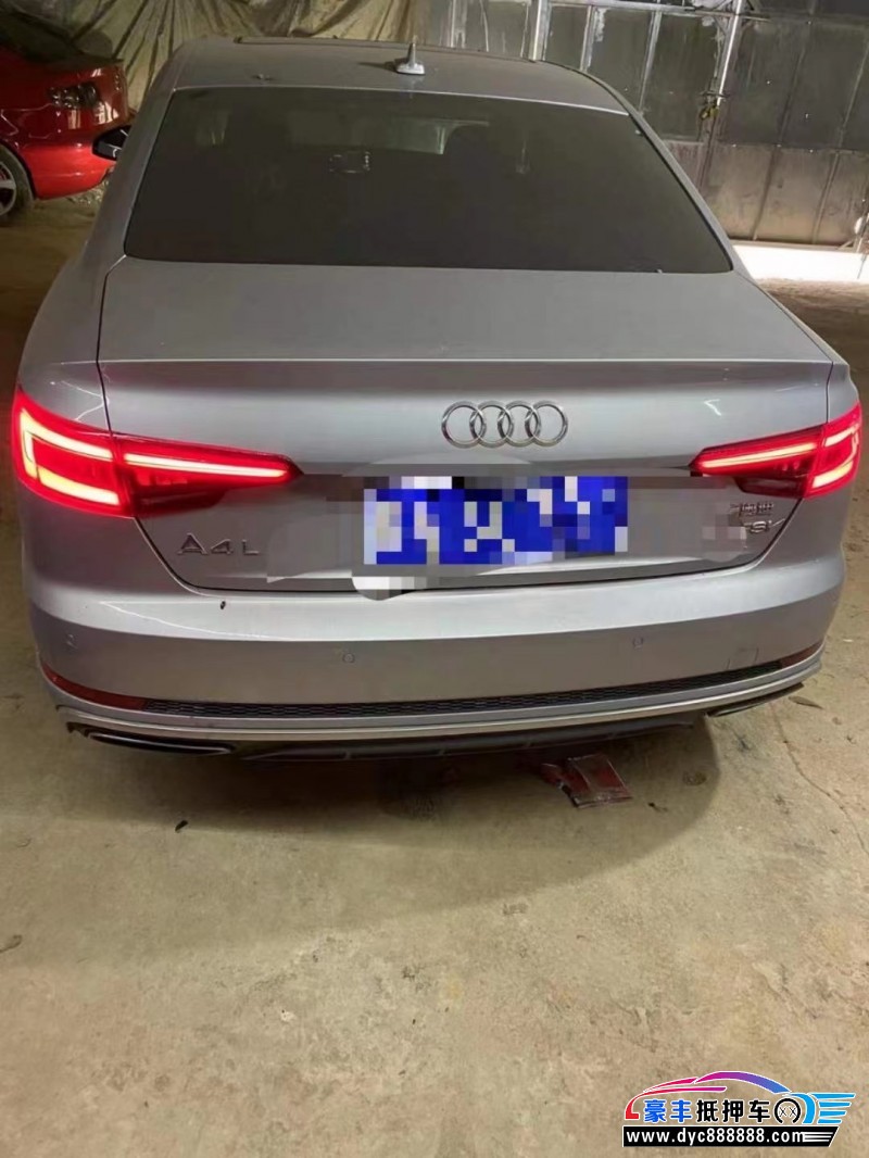 19年奥迪A4轿车抵押车出售